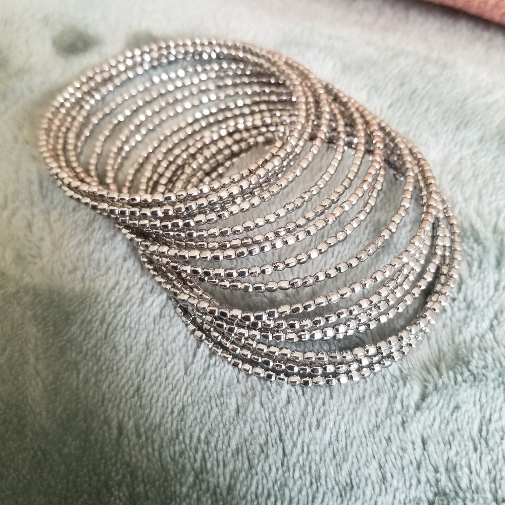 STELLA AND DOT Bardot Bracelet Seed Beads Square Nuggets Slinky Style Bangle - Picture 6 of 9